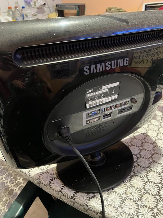Монитор Samsung SyncMaster 2032MW