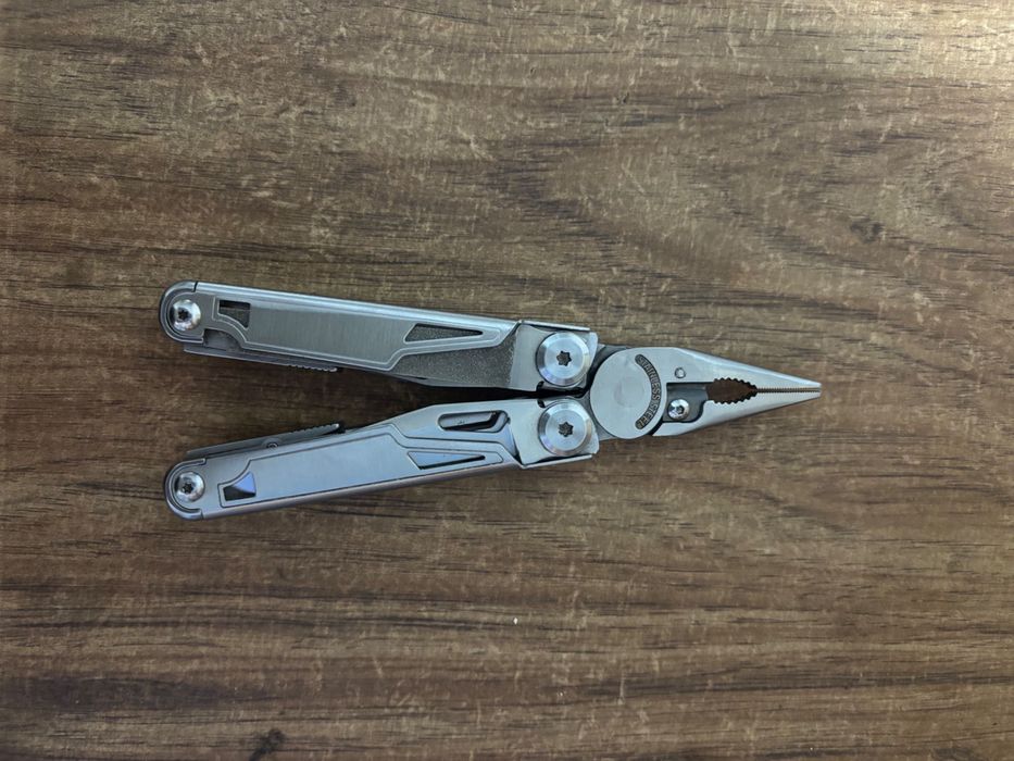 Мультитул SWISS+TECH 16 в 1 с кейсом