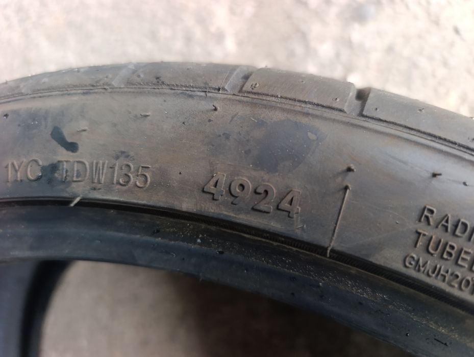235/35/19 4бр. цена за комплект