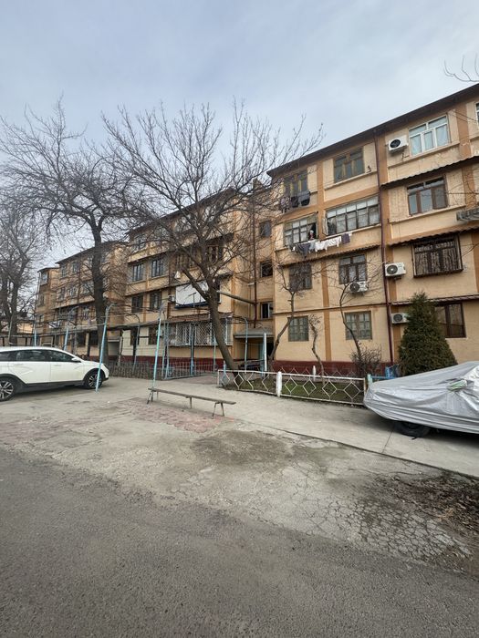 Сергели Чоштепа метрога якин 3 хоналик уй сотилади яхши нархда