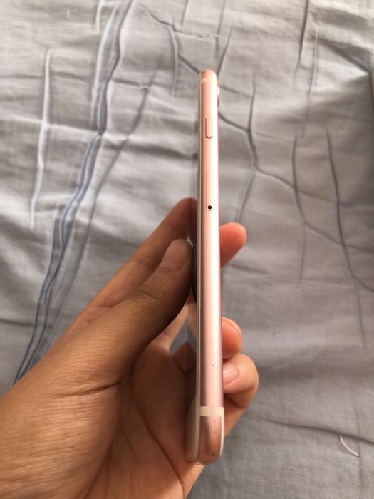 Продам iphone 7 rose gold 32gb