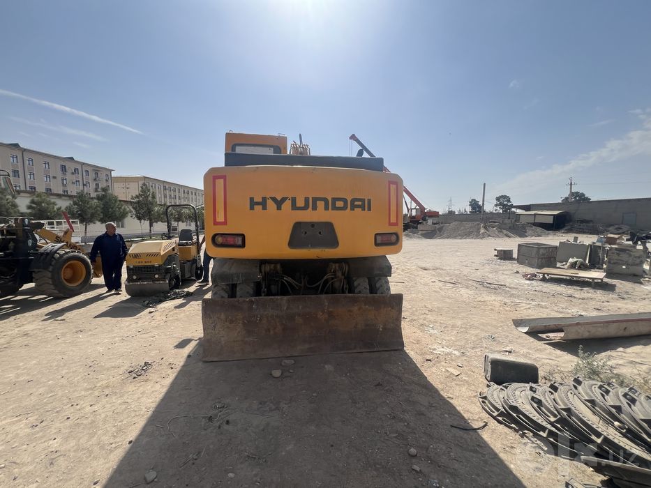 Exskavator Hunday 1400-7A