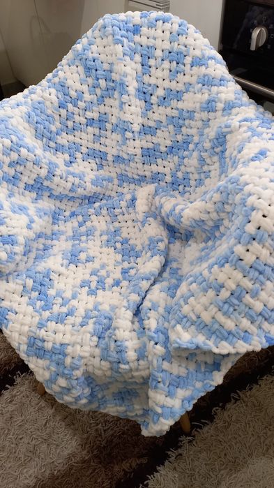 Комплект для ребёнка. Плед и игрушка.