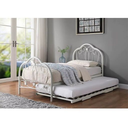 Кровати. Ручная работа.