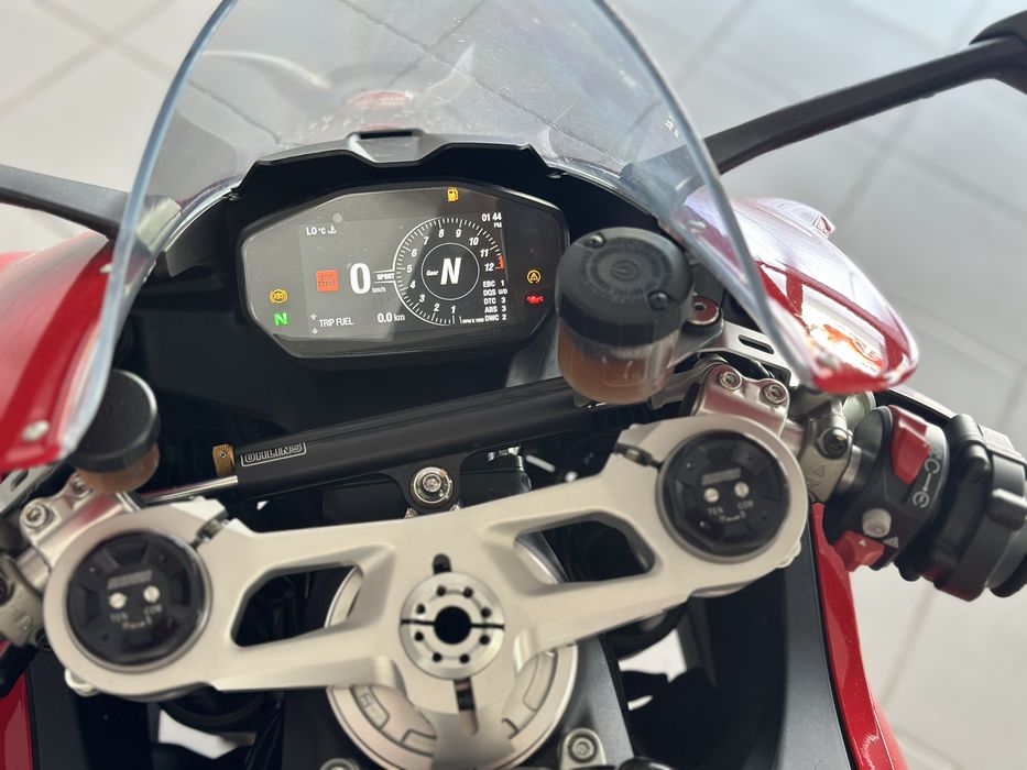 Ducati panigale v2