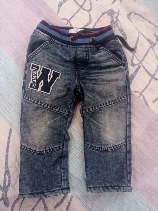 Продам детские джинсы