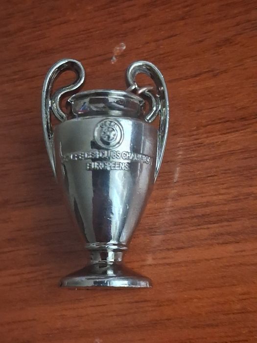 Лч и реал мадрид эмблема