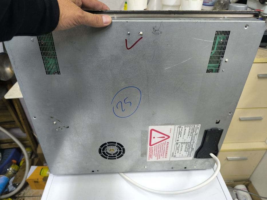Индукционен плот JUNO Electrolux