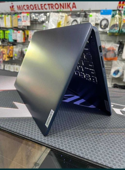 Мощный ноутбук Lenovo Ideapad 3 /Ryzen 7 5700