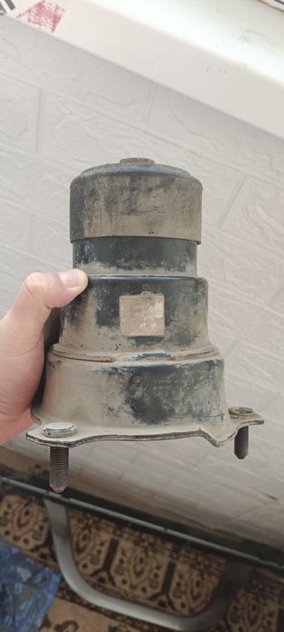 Камри 55 опора двигателя