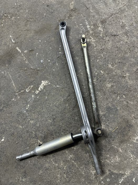 Кулиса на БМВ Е34 520i