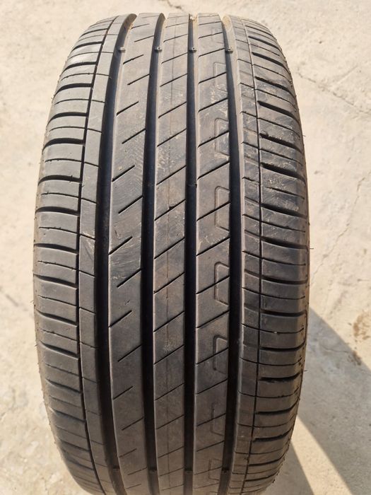 Good year 215/55/17