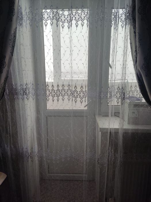 Срочно продам комплект тюль с штором