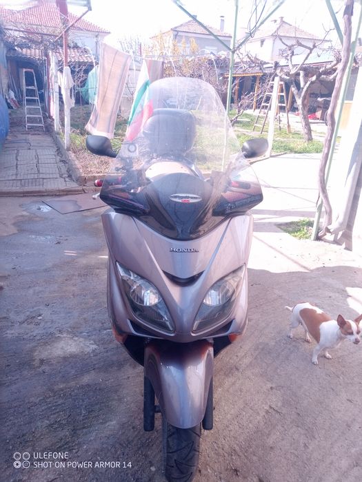 Продавам мотор Хонда 250