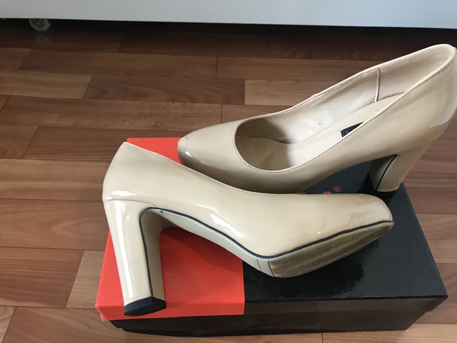 Женские туфли