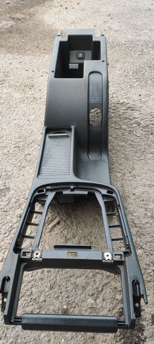 Продам центральную консоль