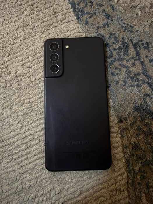 Продам Samsung s21 FE