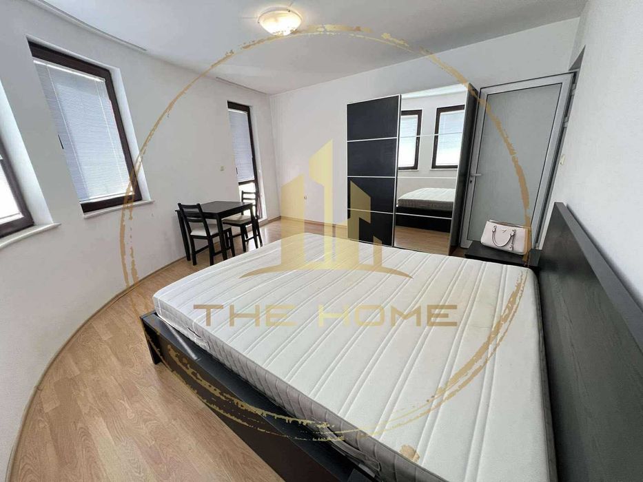 Дава се под наем Двустаен апартамент в Варна, Център - 60 кв.м за 375 € - Снимка #2