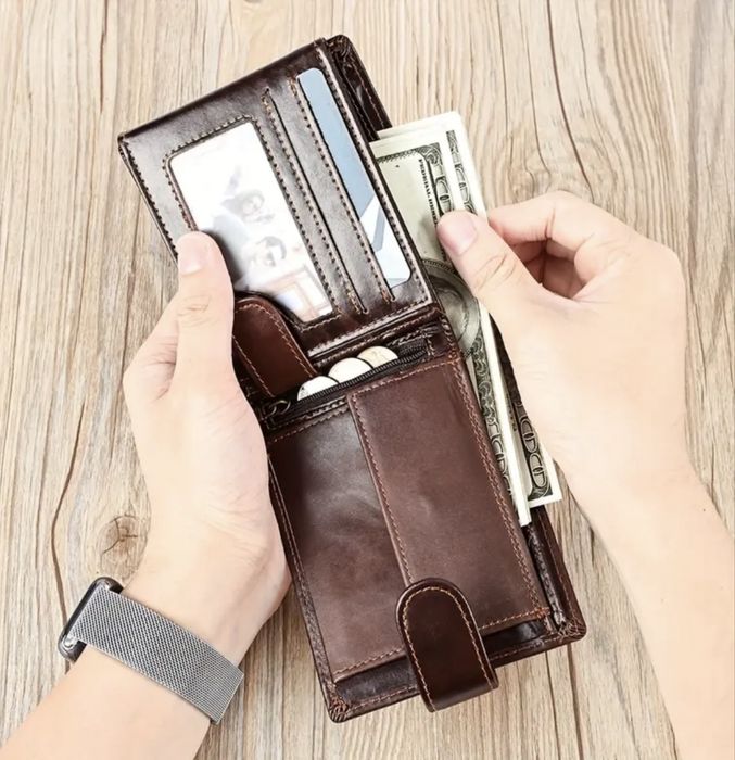 Мъжки кожени портфейли• Маркови, защитени и елегантни в черно и кафяво