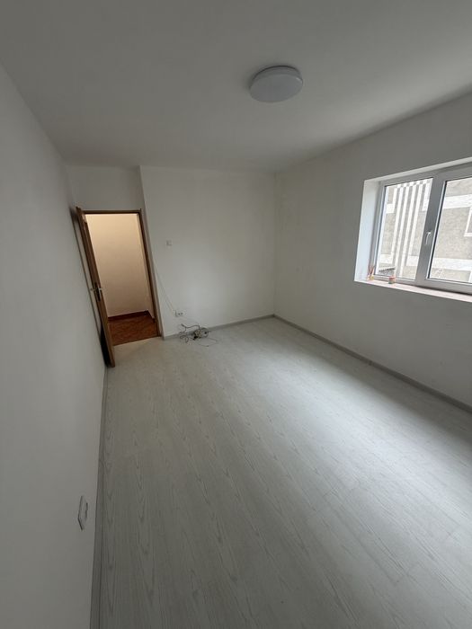 Apartament cu o camera in Stei  renovat recent