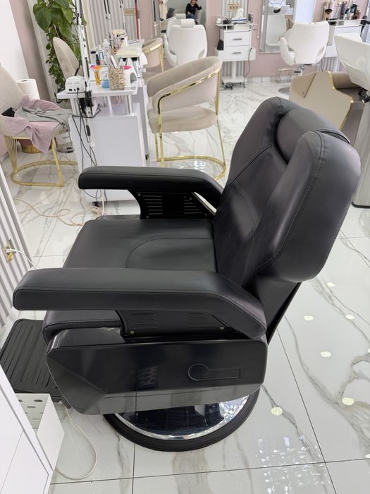 Scaun barber / frizerie profesional – confort premium