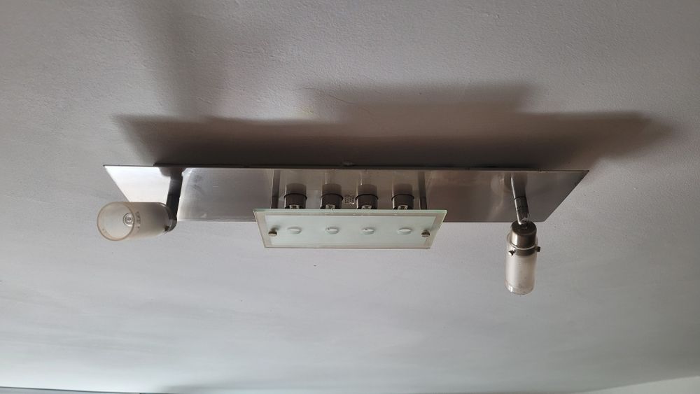 Vand 1 lustra si 2 aplici de perete