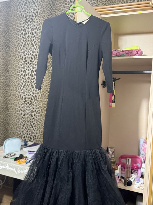 Черное вечернее платье