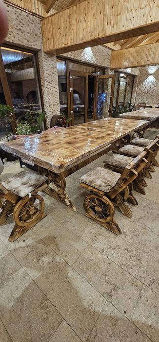 Foisoare mese fantanite rustice