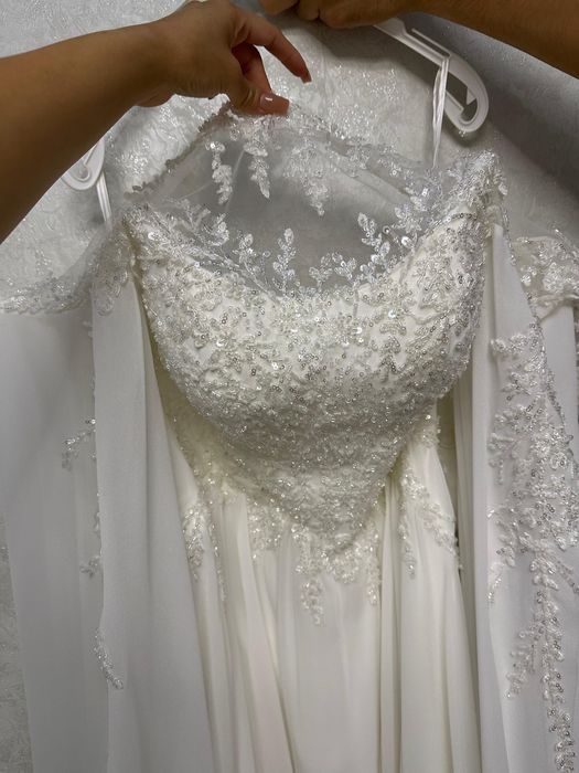 Свадебное платье белое