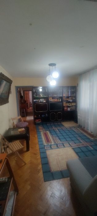 Apartament de închiriat cu 3 camere