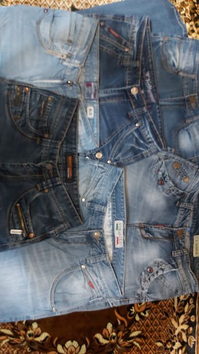 Мужские джинсы (8 пар)