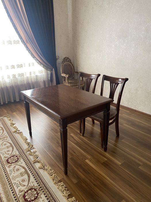 Stol va stullar: 1 stol, 4 stul, o‘lchami 120х80