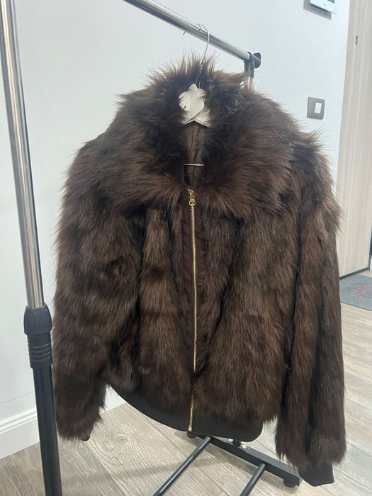 Jachetă scurtă de blană artificială!