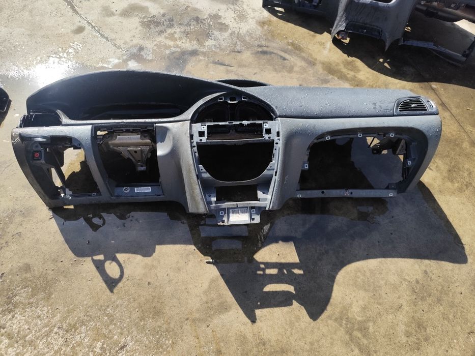 Арматурно табло Ситроен С 5 2002 г с пасажерския аербег