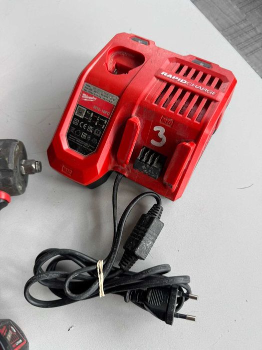Акумулаторен гайковерт Milwaukee M18 FIW2f12