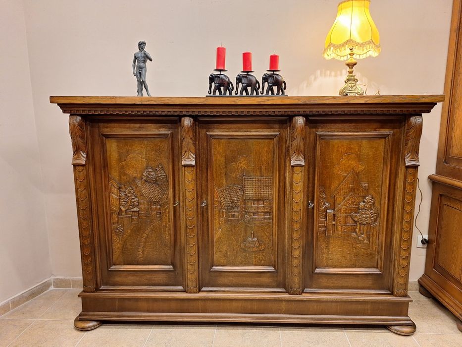 Комод, , бюфет, шкаф с богата дърворезба