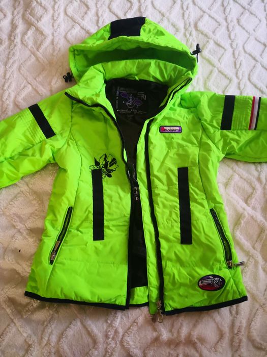 Продам горнолыжный костюм для девочки