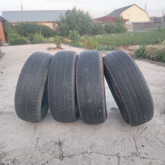 Продам шины на легковую машину