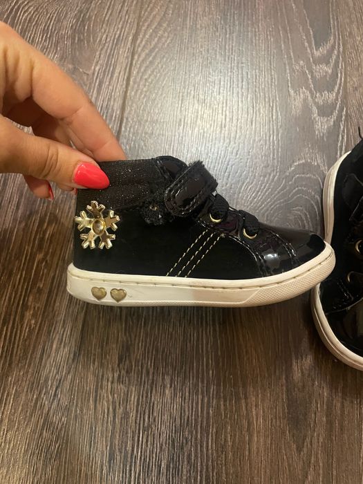 Обувки за момиче