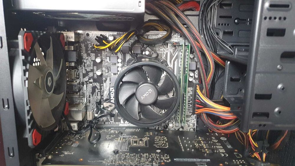 PC Gaming Ryzen 5 1600, GTX 1060 3GB, 16GB RAM + Căști bonus