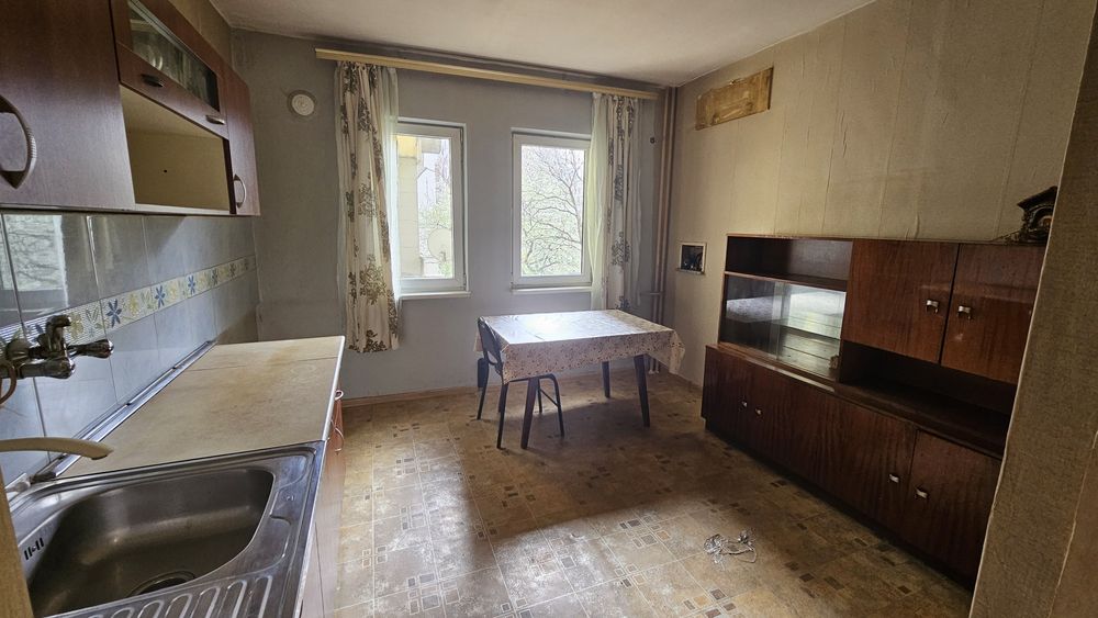 Тристаен Тракия 97 кв.  От собственик ! + мазе  и свободно паркиране