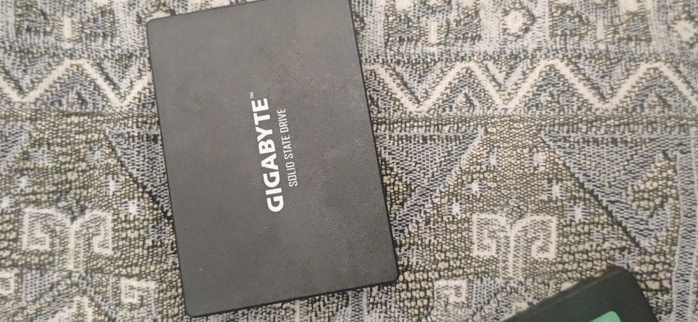 Ssd sata диски срочно продам