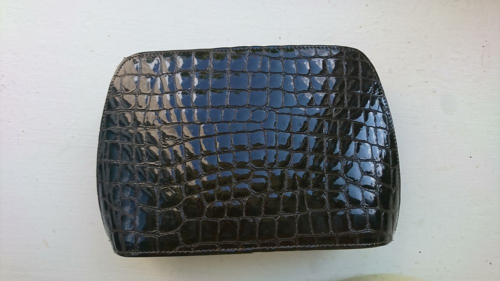 Кожена дамска чанта