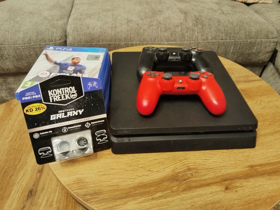 Ps4 в Перфектно състояние 850 GB като нов