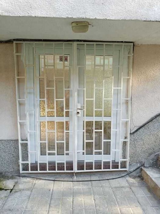 Дава се под наем Офис в Велико Търново, Център - 42 кв.м за 229.5 € - Снимка #7