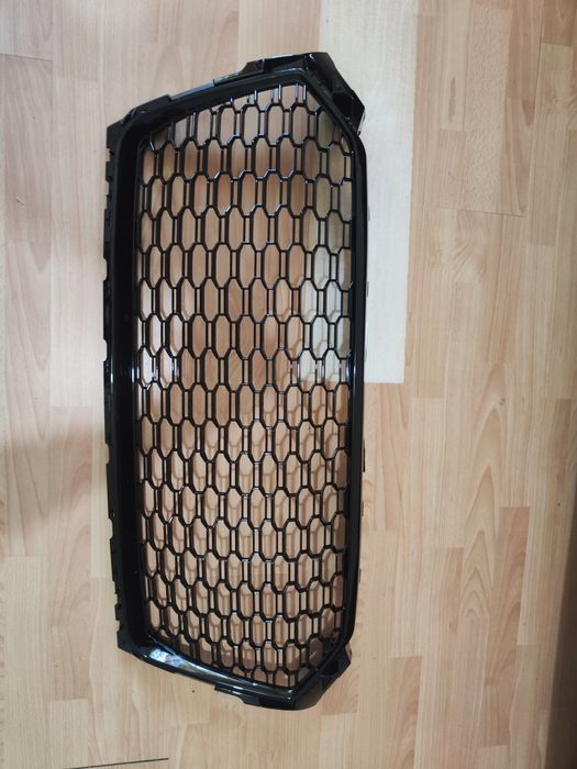 Grila Centrala fagure Audi A5 S5 B9