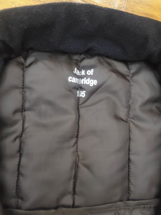 Kurtka razmer 50 sotiladi kareyski maxsulot