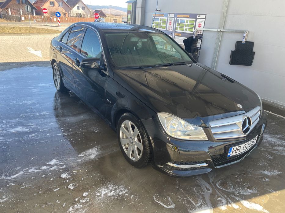 Mercedes Benz C180 1,8 -2012-