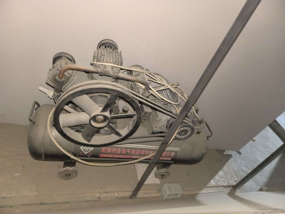 Kompressor sotiladi xolati yaxshi