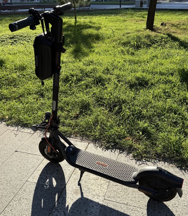 Trotineta Electrica Ninebot F2 Plus